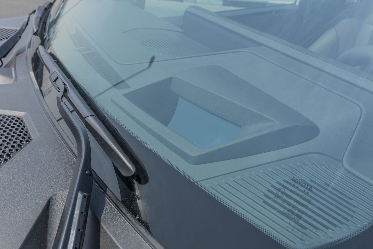 تويوتا برادو Adventure Mono Tone 2.4T Prado Adventure 2.4L Turbo, 4WD, Leather Seats, Sunroof - 2025 (Export)