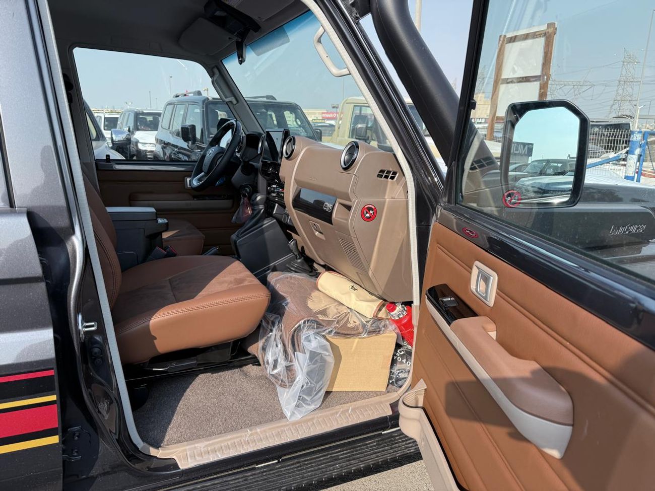 Toyota Land Cruiser 70 Toyota LC76 4.0L Petrol A/T Full Option 2025 (Export Only)