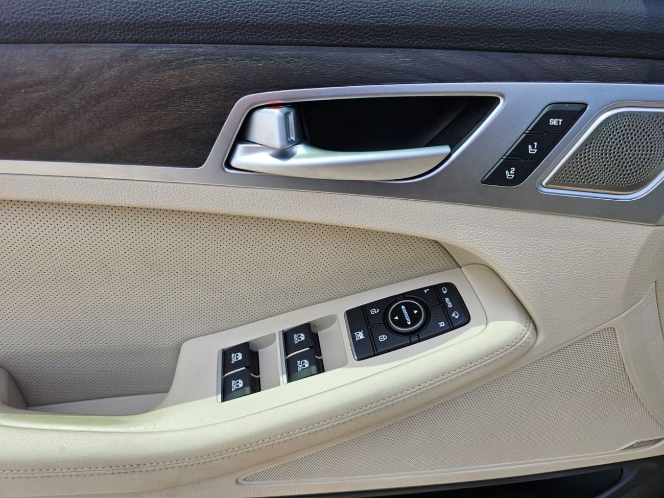 Genesis G80 Royal 5.0L