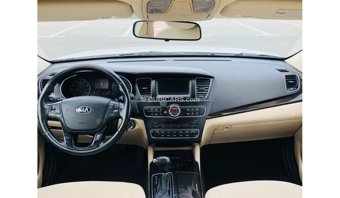 Kia Cadenza EX MODEL 2015 GCC CAR PERFECT CONDITION INSIDE AND OUTSIDE 2keys