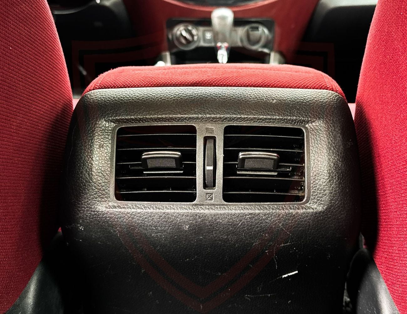 Nissan Navara Std 2.5L 4WD A/T Nissan Navara | 2.5 L | 2022 | GCC | Accident-Free | In Excellent Condition | 924 P