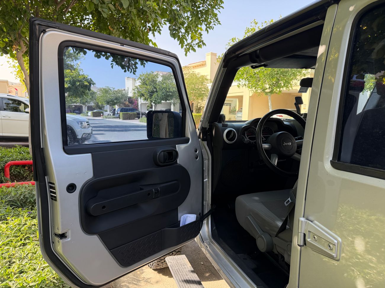 جيب رانجلر 3.8L Sahara Unlimited | FREE Off-Road Zone Service