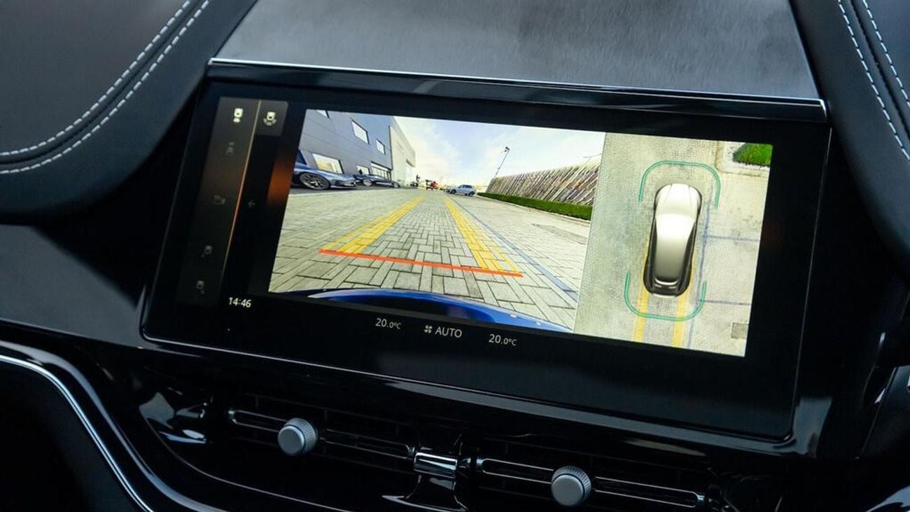 أستون مارتن DBX V8 DBX S 5dr Touchtronic 4.0 ( EXPORT ONLY) Right hand Drive