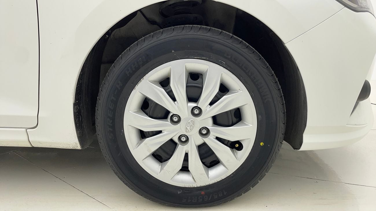 Hyundai Accent SMART 1.6 | Zero Down Payment | Free Home Test Drive