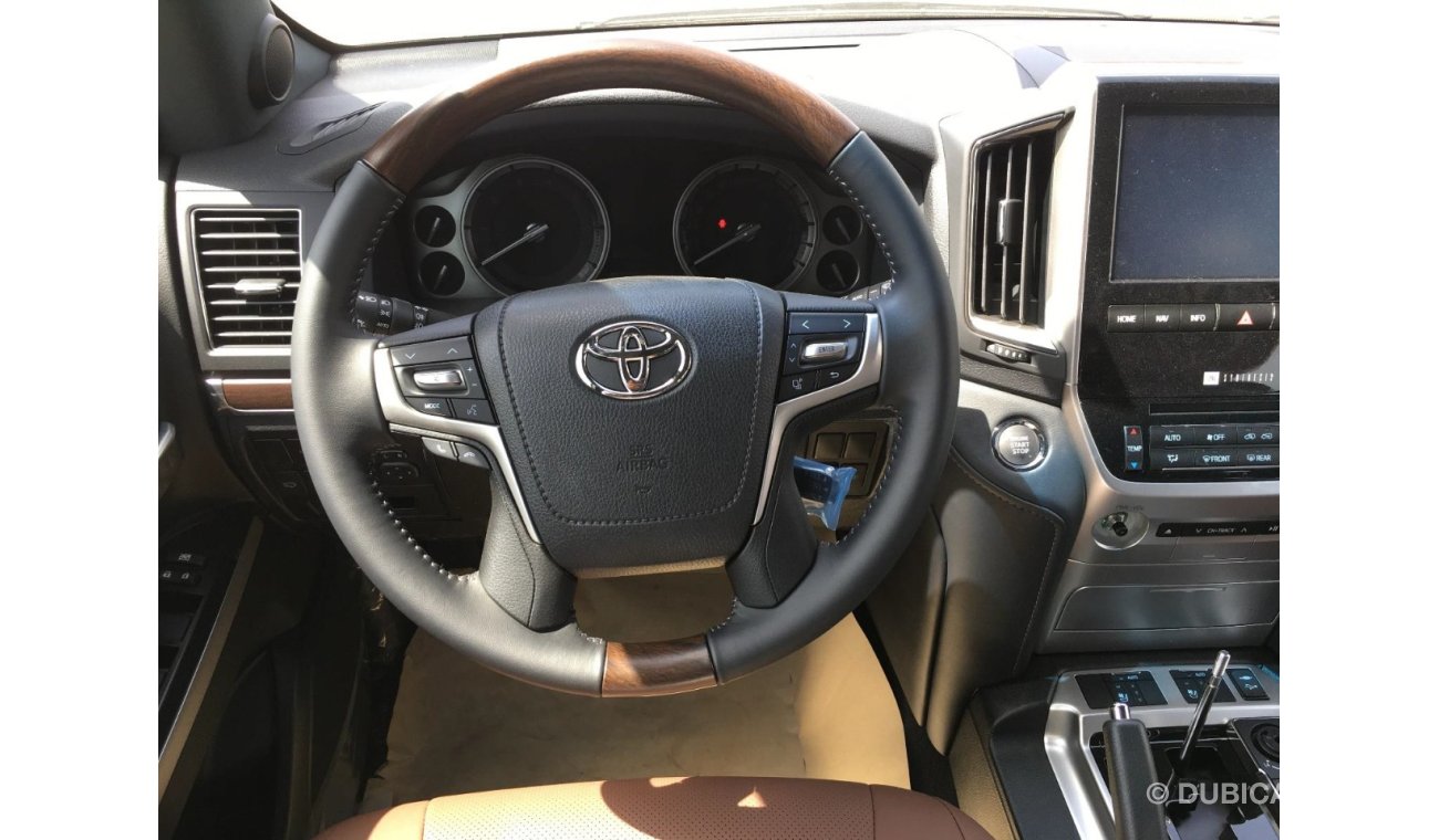 Toyota Land Cruiser 2020YM VXS 5.7 GRAND TOURING SPORT