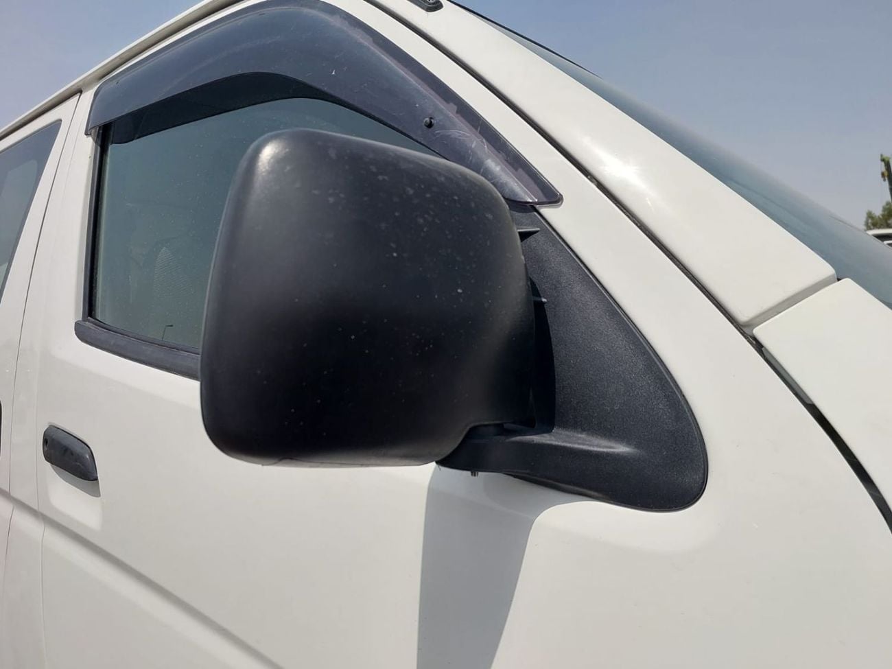 تويوتا هاياس (RAMADAN OFFER) TOYOTA HIACE VAN RHD 2018 MODEL 2.8 L DIESEL AUTOMATIC(PM08223)