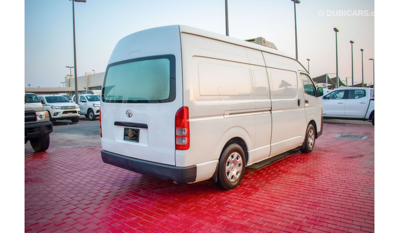 Toyota Hiace 2011 | TOYOTA HIACE HIGH-ROOF CHILLER | THERMAL 1400R VAN 3-SEATER | 5-DOORS | GCC | VERY WELL-MAINT