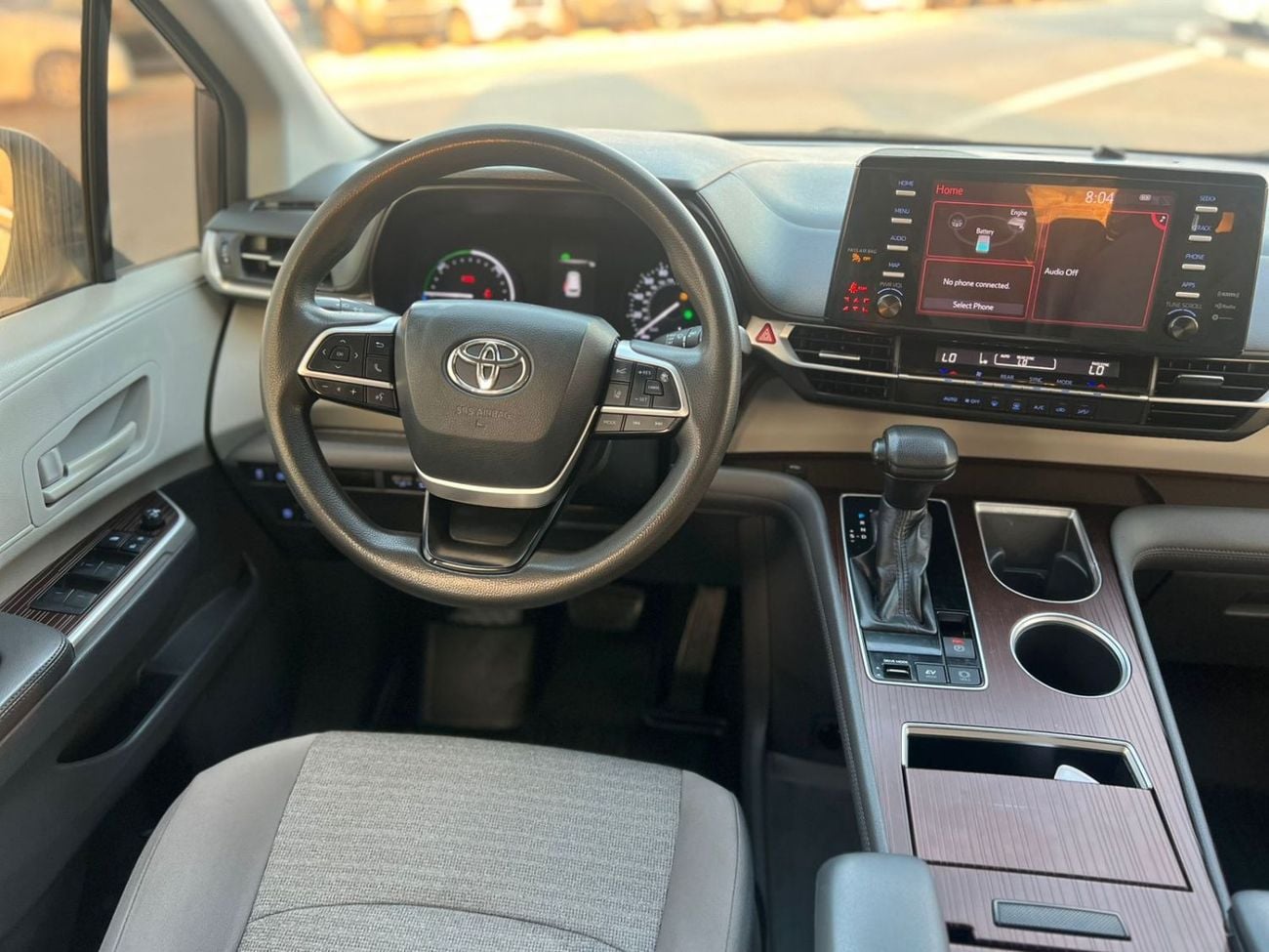 Toyota Sienna LE (NON GCC) 2021 Toyota Sienna Hybrid 2.5L V4 - 7 Seater Doors Full Auto With Radar -