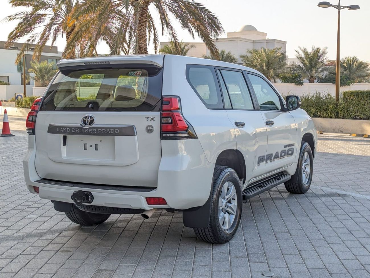 Toyota Prado Toyota Prado 2023 LHD white colour Gcc specs