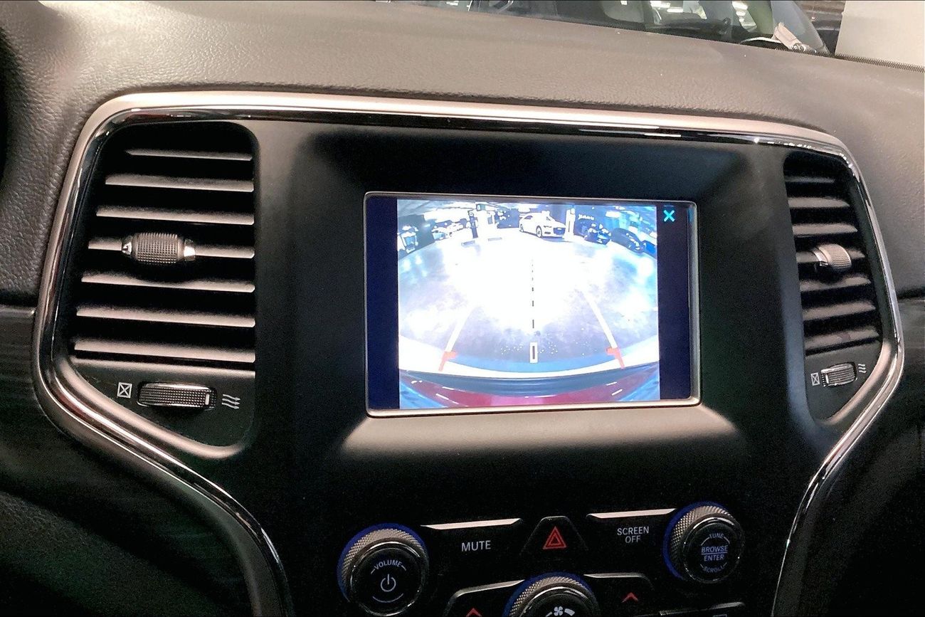 Jeep Grand Cherokee Laredo | Guaranteed Warranty | 0 Down Payment