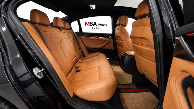 BMW 5 Series M SPORT, миниатюра 24