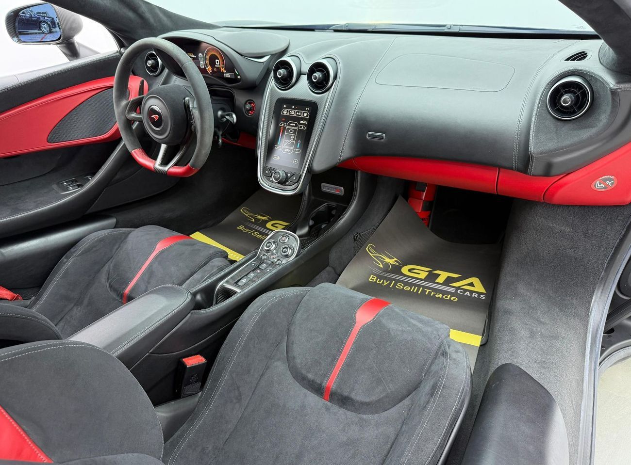 McLaren 570S 2017 Mclaren 570 S, 2025 Mclaren Warranty, Full Mclaren Service History, Very Low Km, GCC