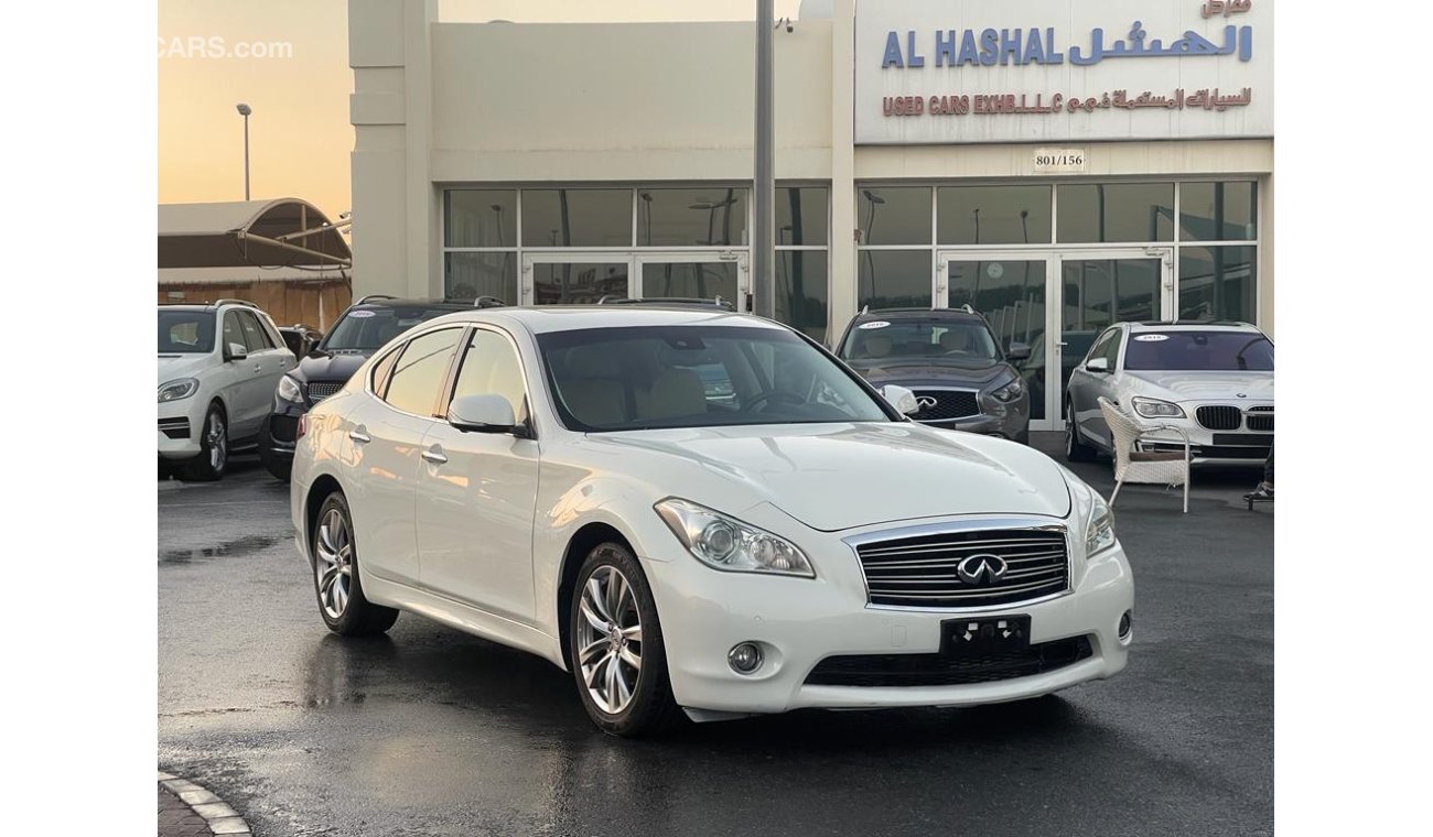 Infiniti Q70 Luxury Infiniti Q70_Gcc_2017_Excellent_Condition _Full option