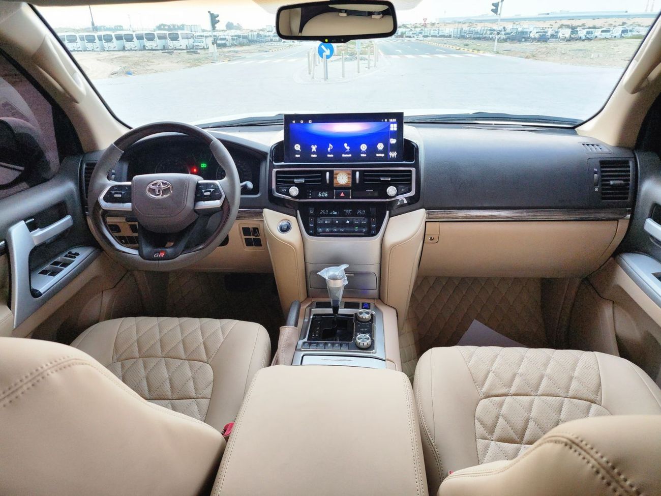 تويوتا لاند كروزر GX.R V6 upgrade 2024