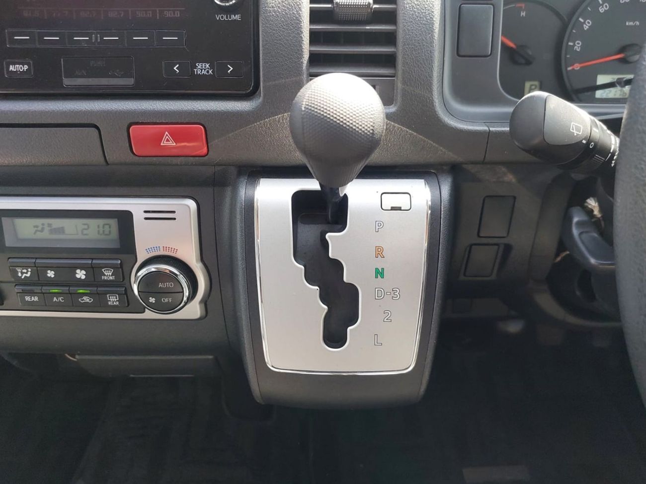 تويوتا هاياس (RAMADAN OFFER) TOYOTA HIACE VAN RHD 2014 MODEL 2.7 L PETROL AUTOMATIC(PM06557)