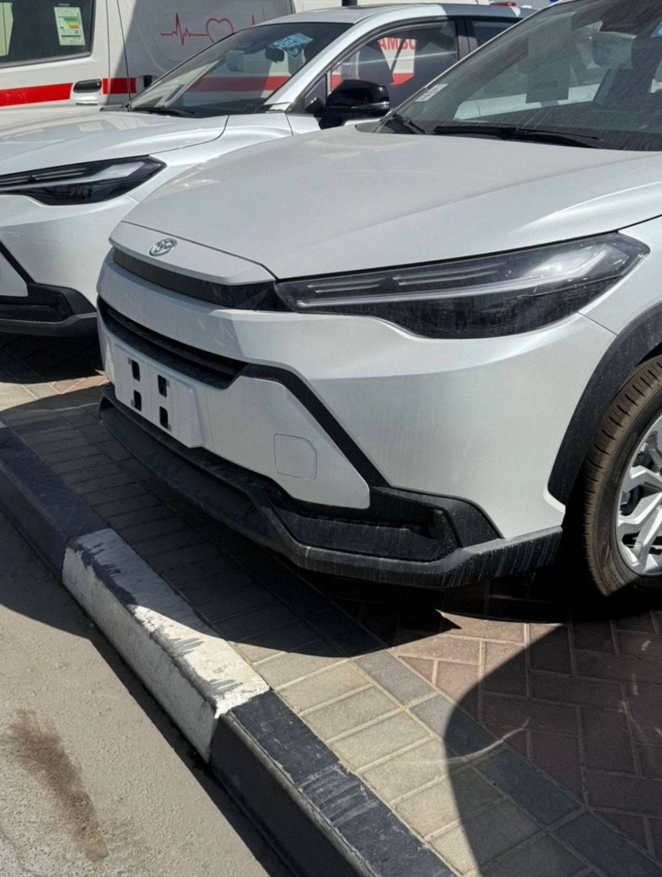 تويوتا فرونتلاندر Toyota Frontlander/ 2025 / hybrid / Chinese / white