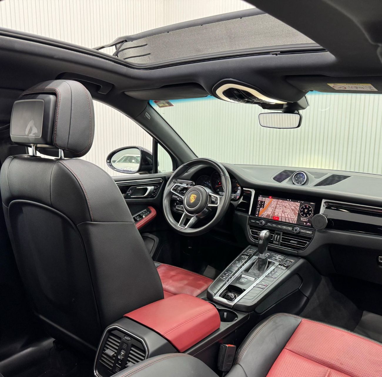 بورش ماكان Std 2.0L (252 HP) 2019 Porsche Macan, One Year Warranty, Service History, GCC