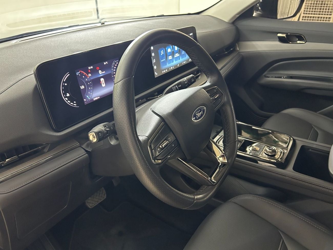 Ford Territory Trend TER2125 / FREE Insurance + Registration / AL TAYER MOTORS / AL QOUZ SHOWROOM