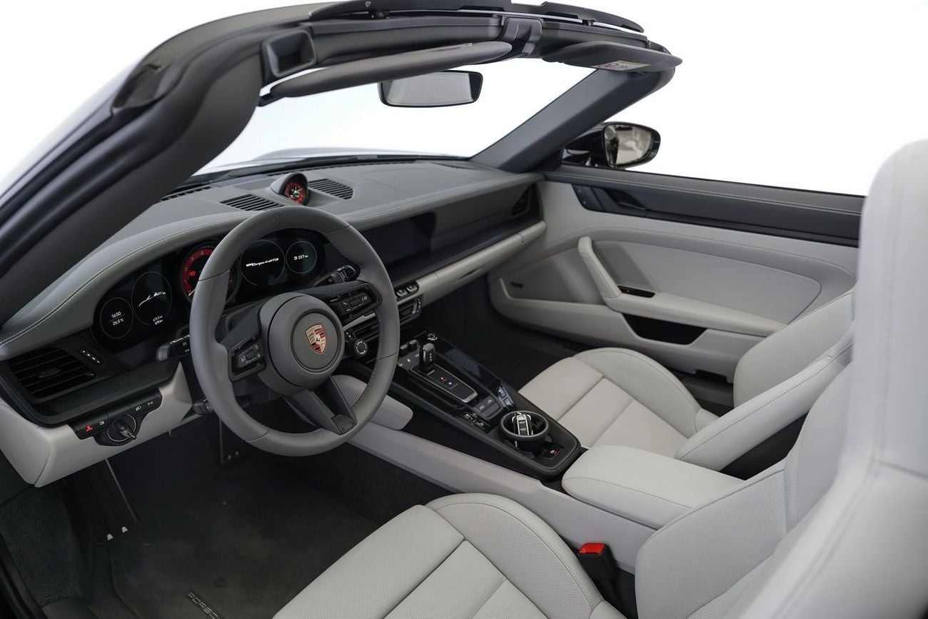 Porsche 911 Targa 4 3.0L (380 HP) Targa 4 GTS