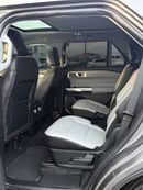 Ford Explorer XLT, fully loaded with panoramic
