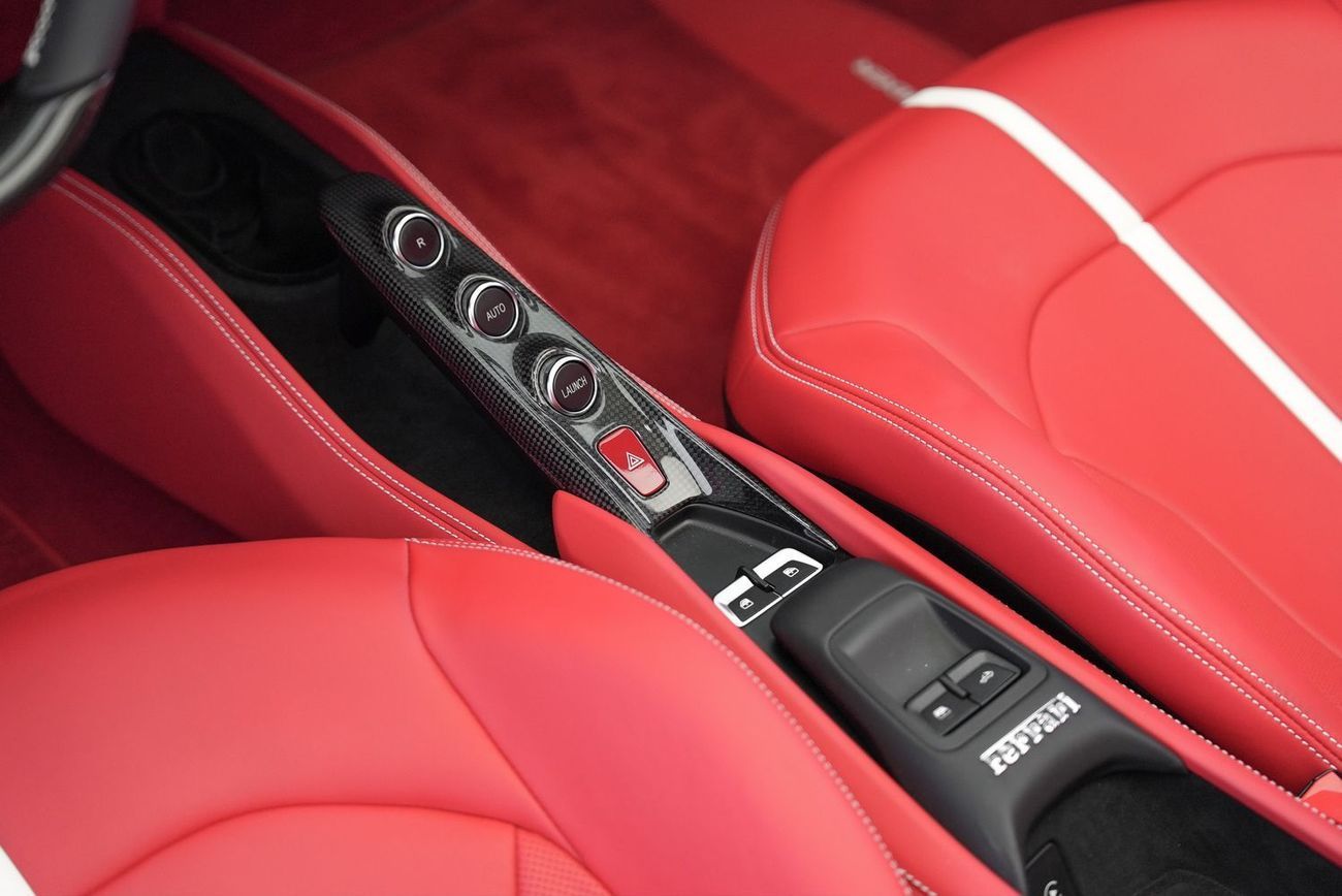 Ferrari F8 Spider 3.9T V8