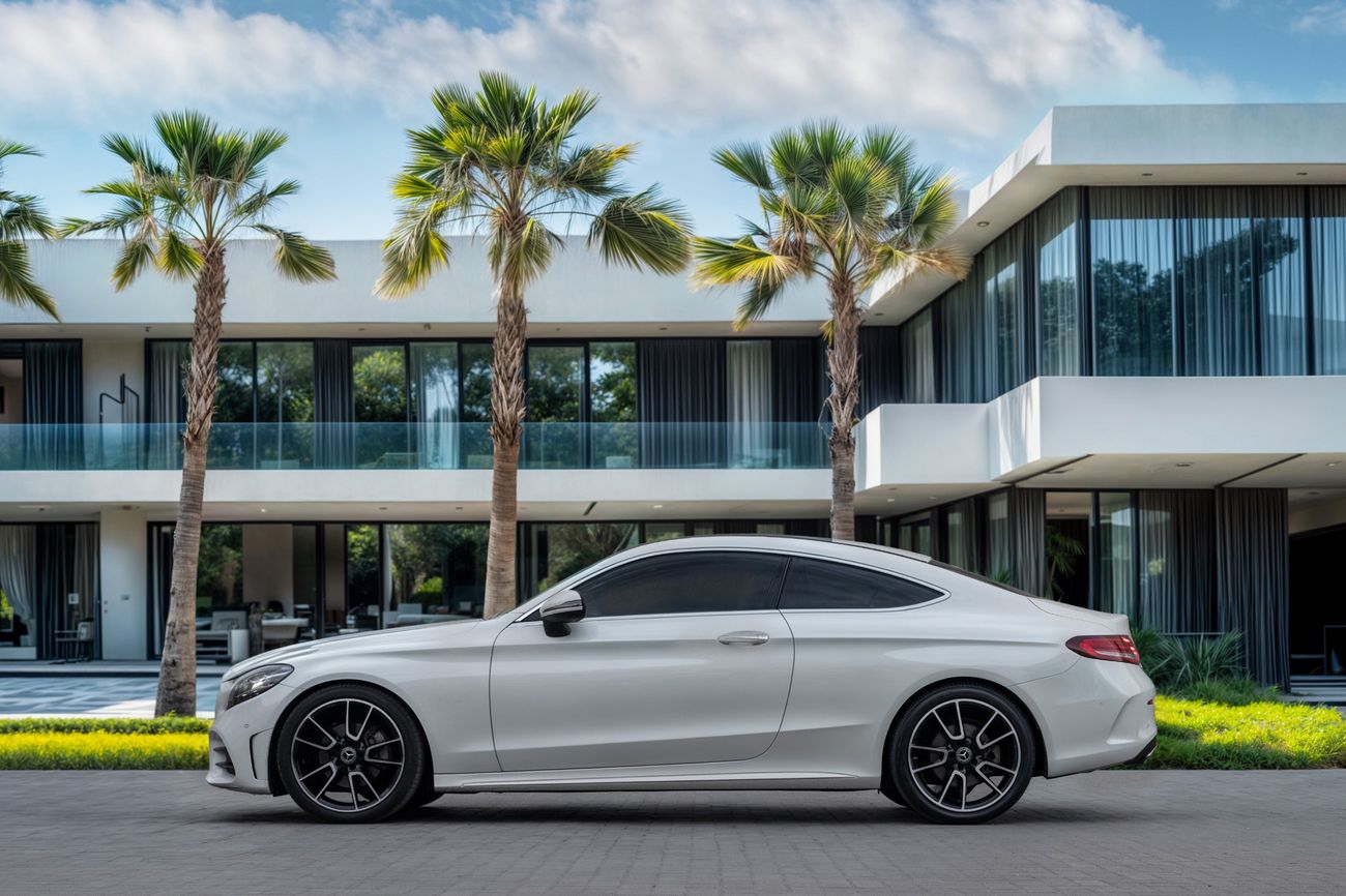 مرسيدس بنز C 200 C200 Coupe | 3,330 P.M | 0% Downpayment | Excellent Condition!