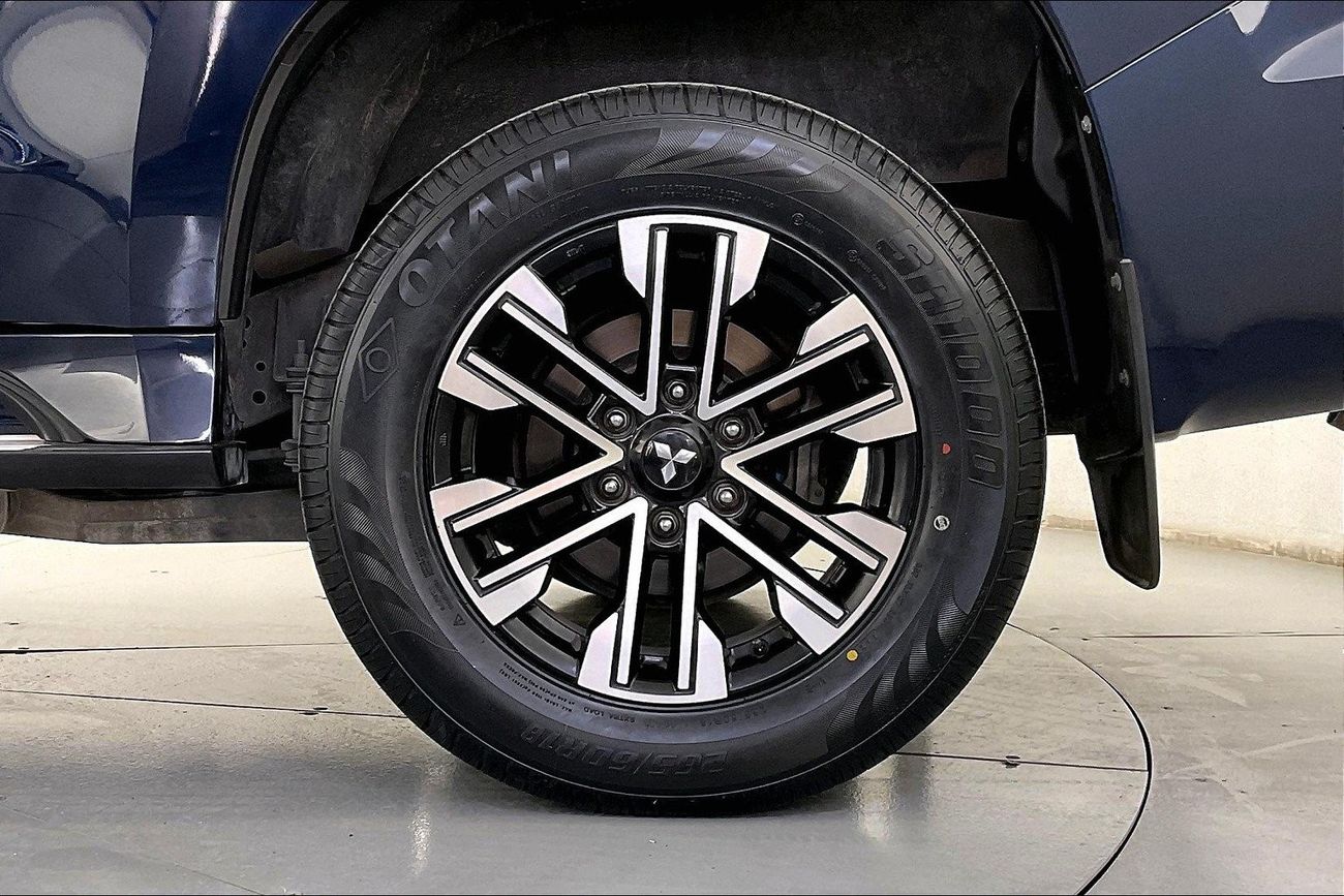 Mitsubishi Montero GLS Mid| 1 year free warranty | Flood Free