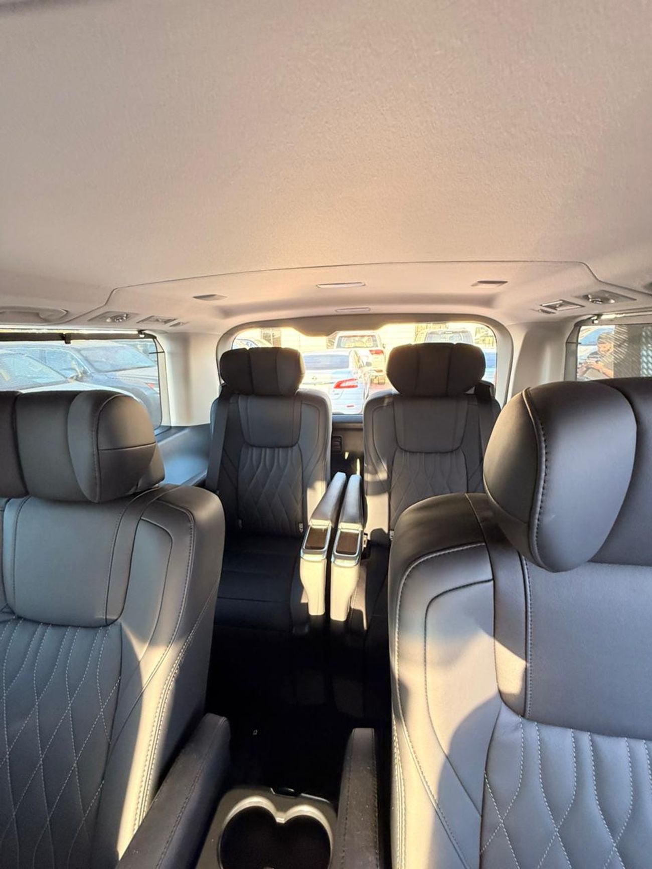 Toyota Granvia PREMIUM Luxury