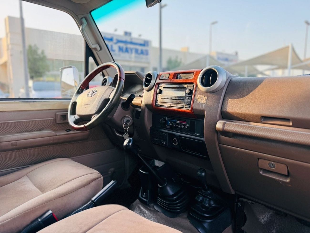 تويوتا لاند كروزر بيك آب